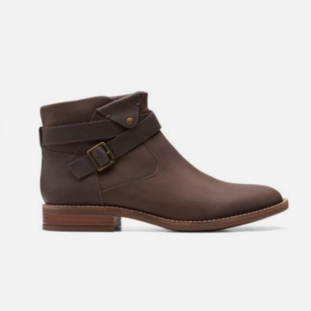 Clarks Suede Boots size 6.5